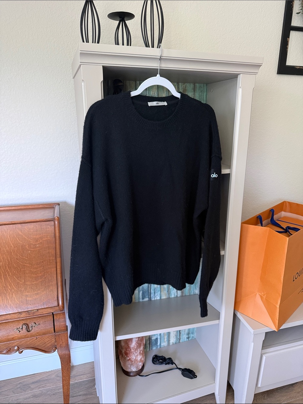ALO Yoga Black Cashmere Crewneck Sweater